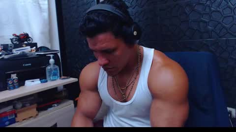Viktor Herrera online show from 01/25/25, 06:24