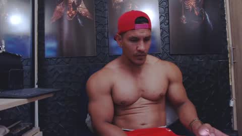 Viktor Herrera online show from 05/07/26, 06:46