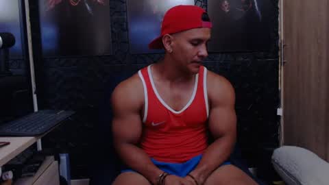 Viktor Herrera online show from 06/17/26, 03:13