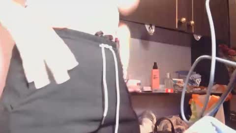 Snapshot of viktoria20502 chatting on 11/20/25, 07:24 viktoria20502 online show from 11/20/25, 07:24