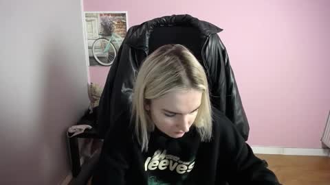 viktoria_lovely online show from 03/31/26, 07:20