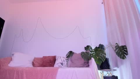 Vikky online show from 02/02/25, 09:19