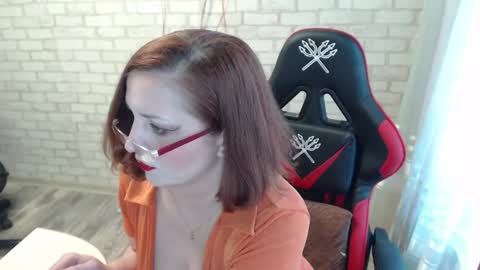 Snapshot of vikualex69 chatting on 03/05/25, 08:00 vikualex69 online show from 03/05/25, 08:00