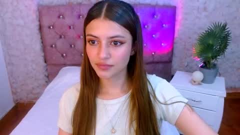 Snapshot of viky_evanss chatting on 12/16/25, 07:19 viky_evanss online show from 12/16/25, 07:19