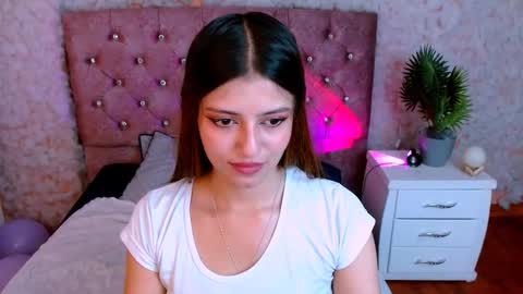Snapshot of viky_evanss chatting on 02/20/26, 01:55 viky_evanss online show from 02/20/26, 01:55