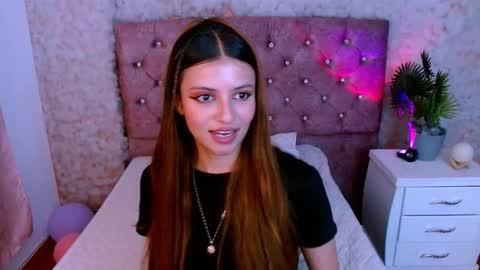 Snapshot of viky_evanss chatting on 03/10/26, 06:35 viky_evanss online show from 03/10/26, 06:35