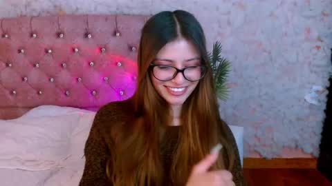 Snapshot of viky_evanss chatting on 03/11/26, 07:31 viky_evanss online show from 03/11/26, 07:31