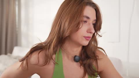Snapshot of villanelle_l chatting on 02/18/26, 11:06 Lana online show from 02/18/26, 11:06