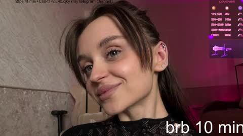 Snapshot of villuuvargas chatting on 04/06/26, 04:46 Eva online show from 04/06/26, 04:46