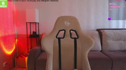 Snapshot of villuuvargas chatting on 04/12/26, 03:11 Eva online show from 04/12/26, 03:11