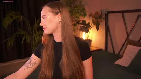 Snapshot of vimilka chatting on 05/22/26, 12:22 Vi online show from 05/22/26, 12:22