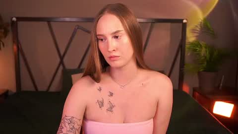 Snapshot of vimilka chatting on 06/08/26, 11:32 Vi online show from 06/08/26, 11:32