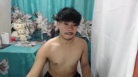 Snapshot of vin_17 chatting on 09/28/25, 12:10 Call me Marvin online show from 09/28/25, 12:10