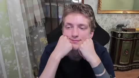 Snapshot of vince__dice chatting on 07/06/26, 08:11 Dimoooooon online show from 07/06/26, 08:11