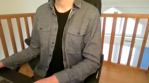 Vince online show from 10/15/25, 02:06