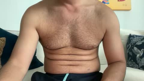 Snapshot of vincee2 chatting on 10/25/25, 02:02 vincee2 online show from 10/25/25, 02:02