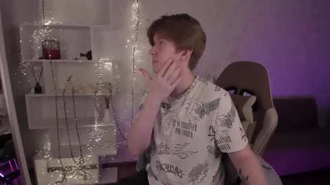 Snapshot of vincentpotts chatting on 10/04/25, 05:38 Vincent online show from 10/04/25, 05:38