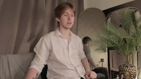 Snapshot of vincentpotts chatting on 10/12/25, 05:50 Vincent online show from 10/12/25, 05:50