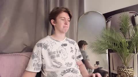 Snapshot of vincentpotts chatting on 10/14/25, 05:41 Vincent online show from 10/14/25, 05:41