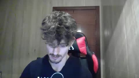 Snapshot of vincentprice69 chatting on 01/07/25, 12:45 vincentprice69 online show from 01/07/25, 12:45