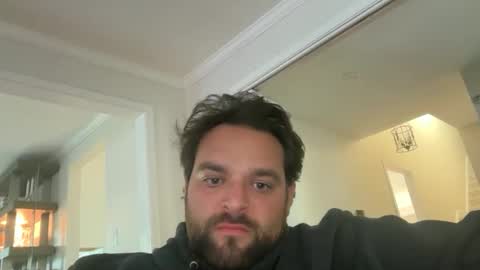 Snapshot of vinfaro27 chatting on 09/17/25, 10:33 Vinfaro27 online show from 09/17/25, 10:33