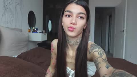 vinkitinkii online show from 10/16/25, 06:58