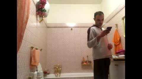 Snapshot of vinmin90 chatting on 12/03/24, 09:34 Zenith online show from 12/03/24, 09:34