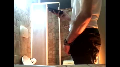 Snapshot of vinmin90 chatting on 02/21/25, 06:26 Zenith online show from 02/21/25, 06:26