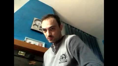 Snapshot of vinmin90 chatting on 10/16/25, 02:29 Zenith online show from 10/16/25, 02:29