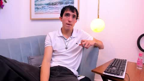 Snapshot of vinniematte chatting on 02/15/25, 03:31 vinniematte online show from 02/15/25, 03:31