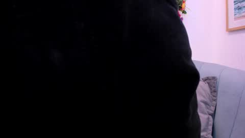 Snapshot of vinniematte chatting on 02/23/25, 03:02 vinniematte online show from 02/23/25, 03:02