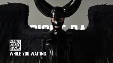 Snapshot of vinylstore chatting on 09/23/25, 04:21 Diva Silvia online show from 09/23/25, 04:21