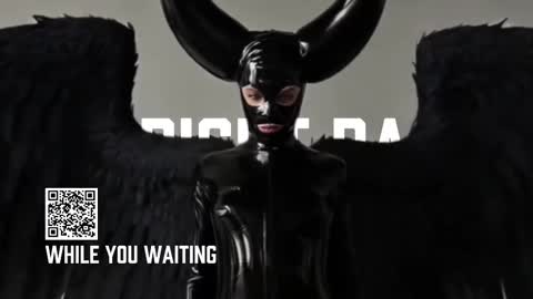 Snapshot of vinylstore chatting on 09/29/25, 04:12 Diva Silvia online show from 09/29/25, 04:12