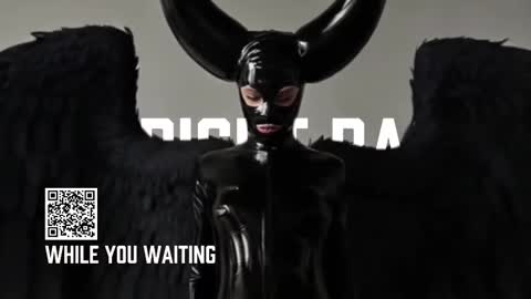 Snapshot of vinylstore chatting on 10/03/25, 04:37 Diva Silvia online show from 10/03/25, 04:37