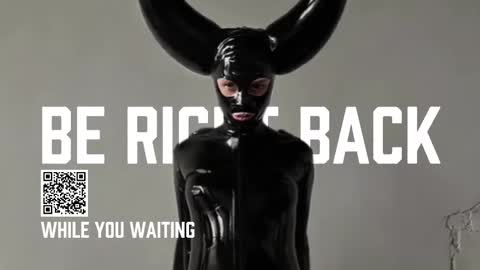 Snapshot of vinylstore chatting on 10/10/25, 04:17 Diva Silvia online show from 10/10/25, 04:17