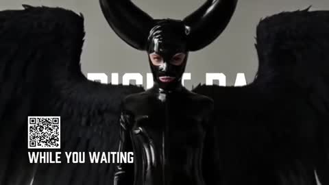 Snapshot of vinylstore chatting on 10/22/25, 07:13 Diva Silvia online show from 10/22/25, 07:13