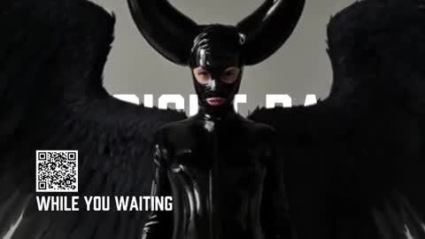 Snapshot of vinylstore chatting on 10/25/25, 04:13 Diva Silvia online show from 10/25/25, 04:13