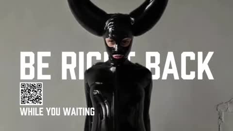 Snapshot of vinylstore chatting on 10/27/25, 04:55 Diva Silvia online show from 10/27/25, 04:55