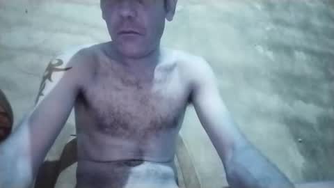 Snapshot of vinysexy chatting on 12/16/25, 09:14 vinysexy online show from 12/16/25, 09:14