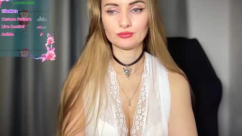 Funny  girl online show from 12/22/24, 12:16