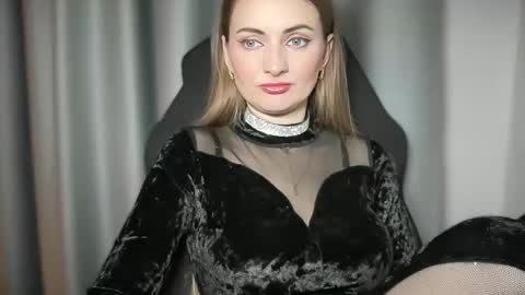 Funny  girl online show from 12/28/24, 08:47