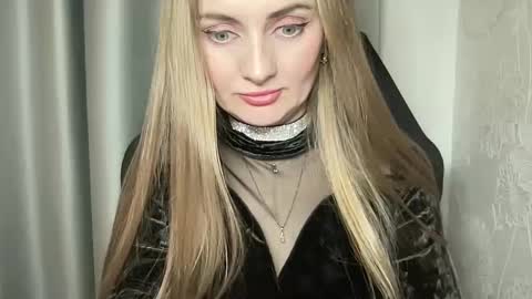 Funny  girl online show from 12/29/24, 02:49