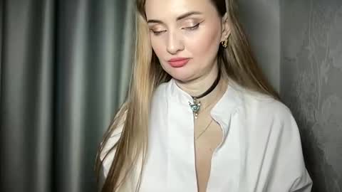 Funny  girl online show from 12/29/24, 07:00