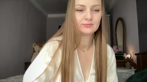 Funny  girl online show from 06/07/26, 06:17
