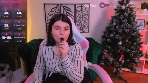 Viola online show from 12/18/24, 12:32