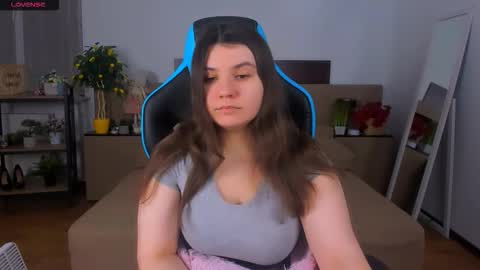 Snapshot of viola__shy chatting on 02/03/26, 03:37 Viola online show from 02/03/26, 03:37