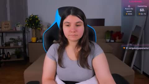 Snapshot of viola__shy chatting on 02/05/26, 10:03 Viola online show from 02/05/26, 10:03