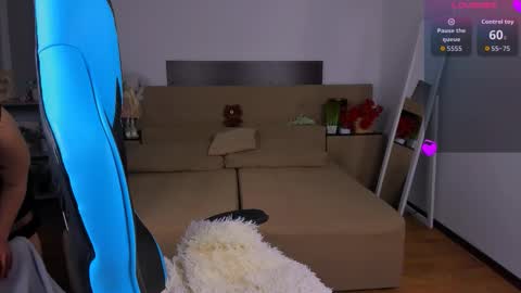 Snapshot of viola__shy chatting on 02/11/26, 08:58 Viola online show from 02/11/26, 08:58