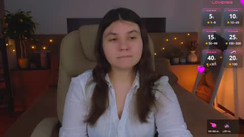 Snapshot of viola__shy chatting on 03/22/26, 10:02 Viola online show from 03/22/26, 10:02