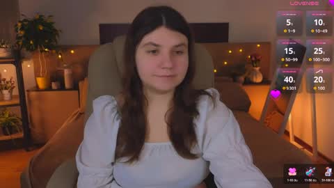 Snapshot of viola__shy chatting on 04/03/26, 08:18 Viola online show from 04/03/26, 08:18